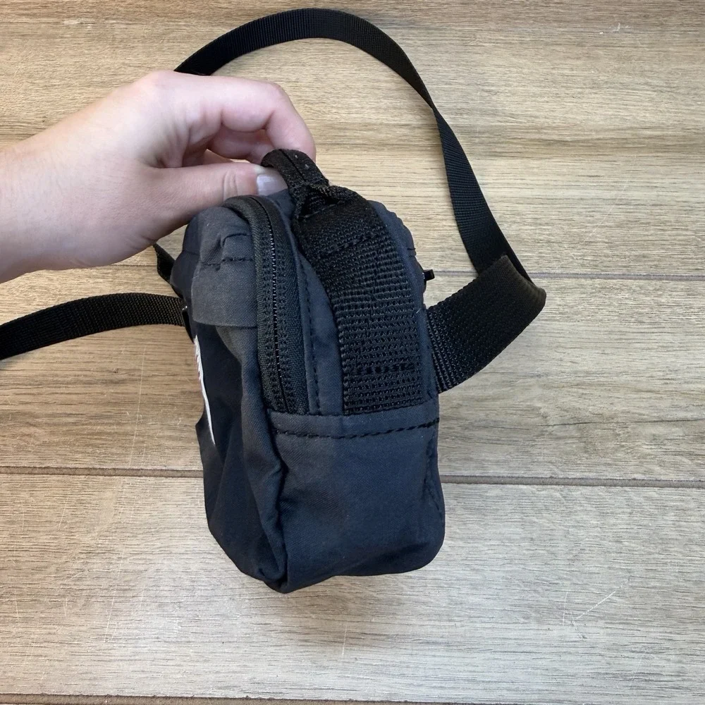 FjallRaven Kanken Hip Fanny Pack Compact Pockets Adjustable Strap Travel Black